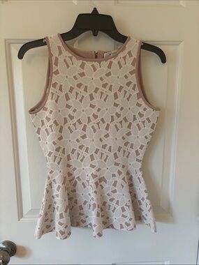 Milly: White with pink inlays zipper in back beautiful design NEW